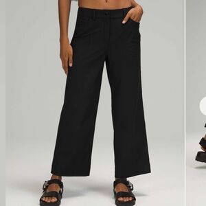 Lululemon City Sleek 5 Pocket Wide-Leg High Rise 7/8 Length Pant
Black